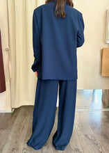 Carica l'immagine nel visualizzatore di Gallery, Completo giacca-pantalone Please