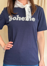 Carica l'immagine nel visualizzatore di Gallery, T-shirt blu Molly Bracken