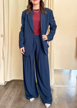 Carica l'immagine nel visualizzatore di Gallery, Completo giacca-pantalone Please
