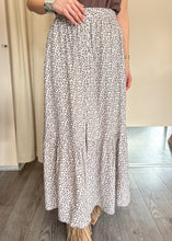 Carica l'immagine nel visualizzatore di Gallery, Gonna Molly Bracken
