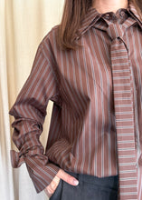 Carica l'immagine nel visualizzatore di Gallery, Camicia con cravatta
