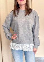 Carica l'immagine nel visualizzatore di Gallery, Felpa con pizzo Lili Sidonio
