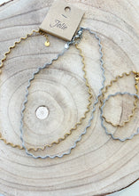 Carica l'immagine nel visualizzatore di Gallery, Collana Waves
