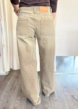 Carica l'immagine nel visualizzatore di Gallery, Jeans Please lavaggio khaki
