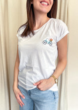 Carica l'immagine nel visualizzatore di Gallery, T-shirt bianca Molly Bracken con ricamo 
