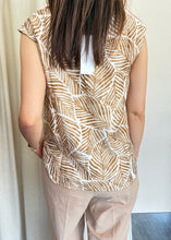 Carica l'immagine nel visualizzatore di Gallery, Camicia foglie Molly Bracken
