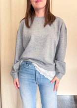 Carica l'immagine nel visualizzatore di Gallery, Felpa con pizzo Lili Sidonio
